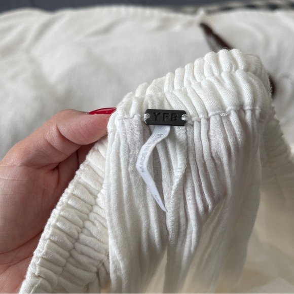 Elegant White Women's front tie Pants S - Picture 6 of 8